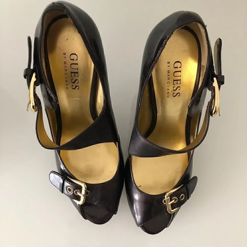 NWOT Guess Heels